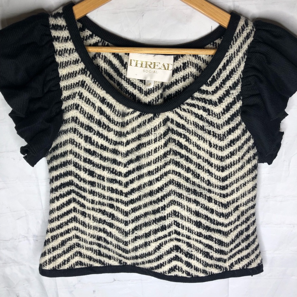 Thread Social Womens Short Sleeve Wool Blouse Top Ruffled Sleeve Side Zip size 6